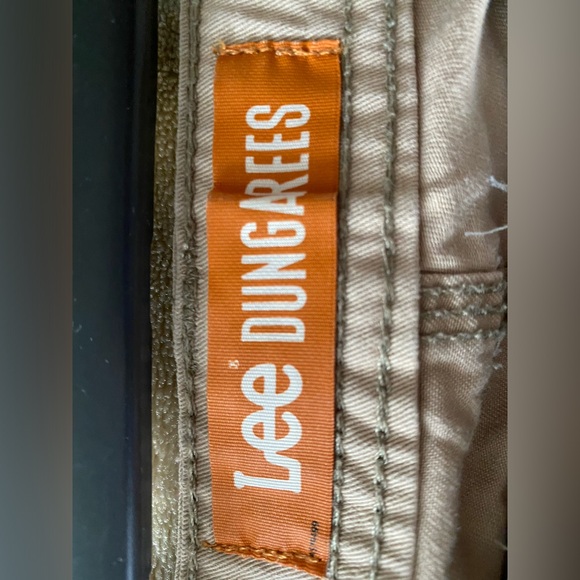 Men’s Lee cargo shorts - Picture 3 of 4